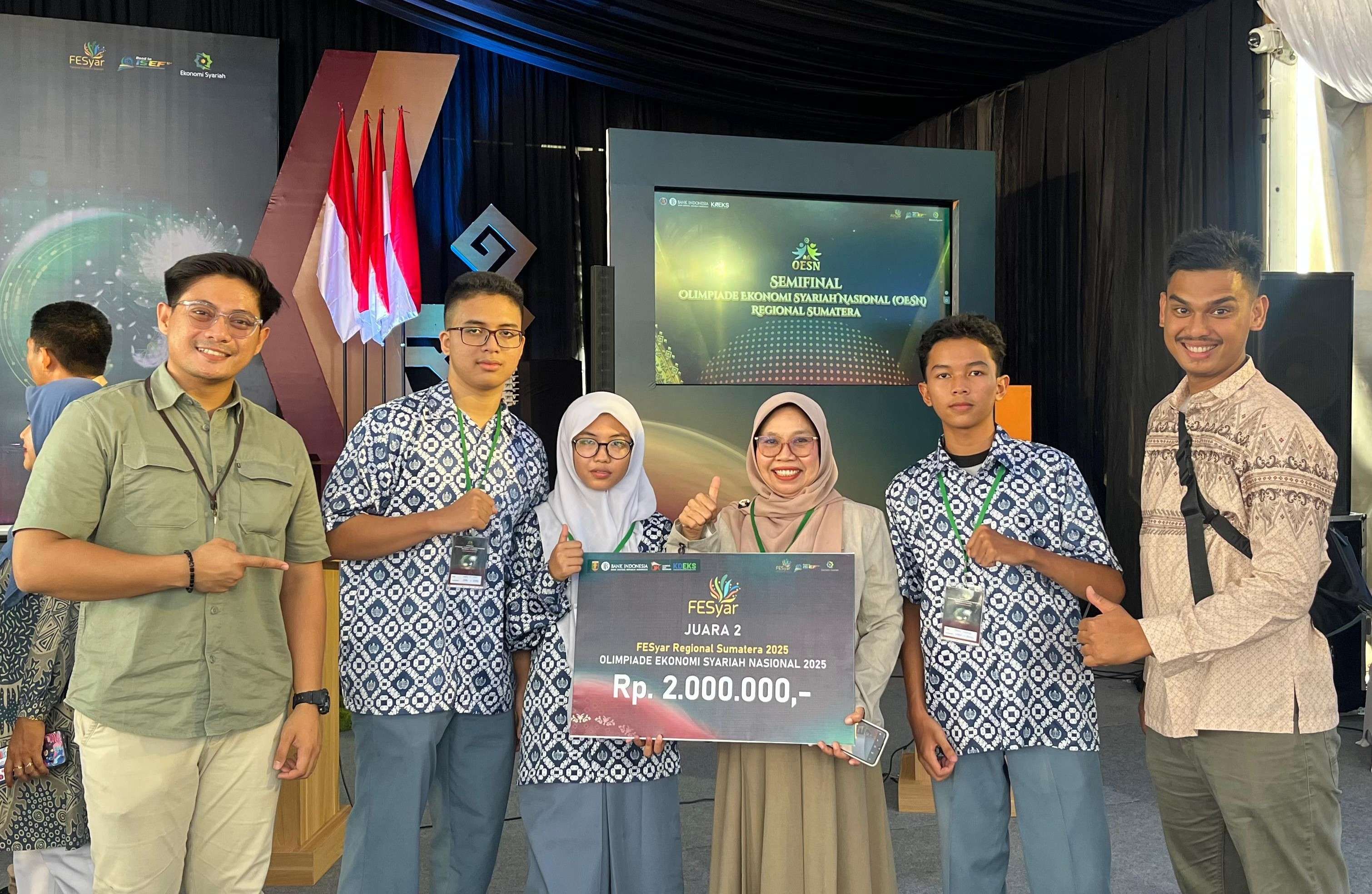 Siswa SMAN 10 Padang Sabet Juara Dua OESN