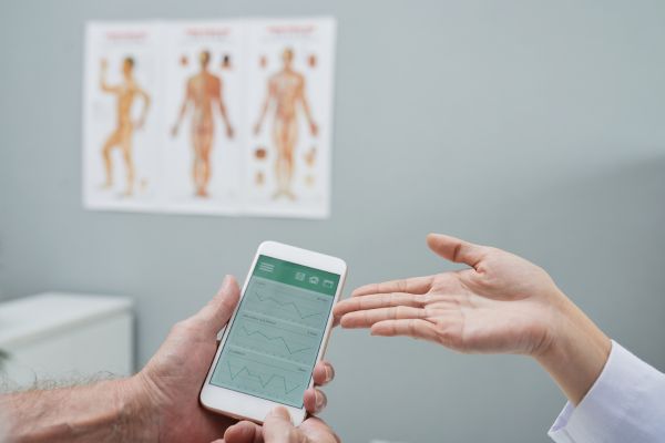 Pemanfaatan Teknologi dalam Bidang Kesehatan, Ini Perannya!